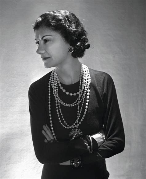 vestiti coco chanel oggi